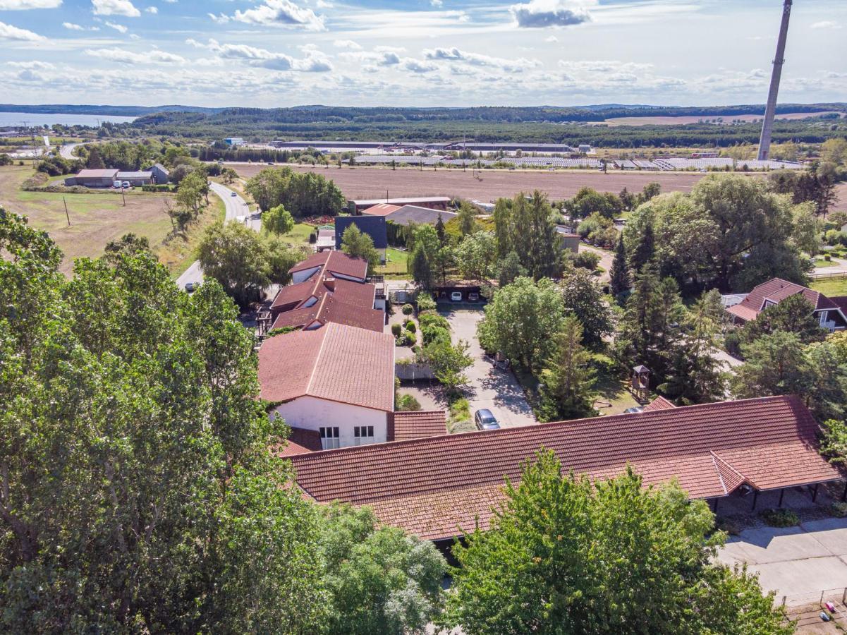 Landpension Dubnitz - Ferienwohnung 1 Sassnitz Extérieur photo