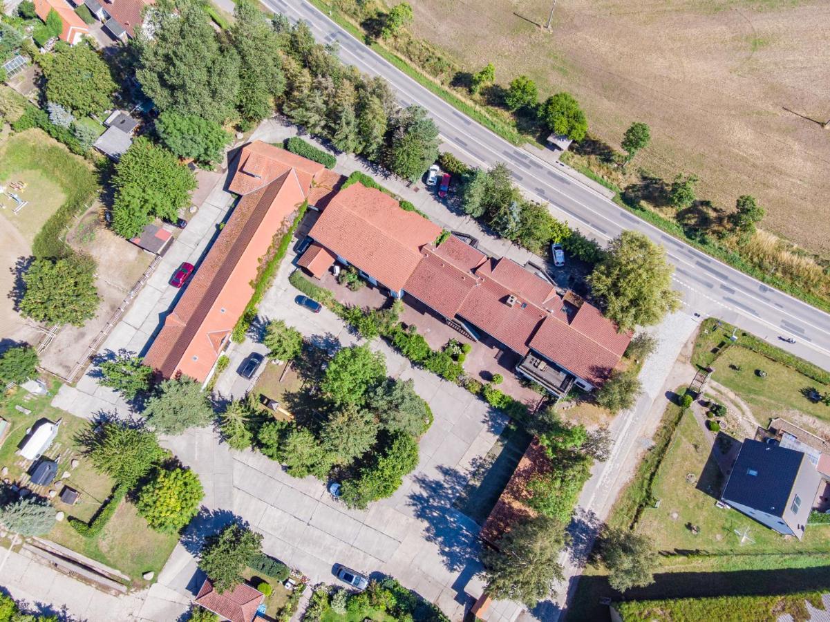 Landpension Dubnitz - Ferienwohnung 1 Sassnitz Extérieur photo