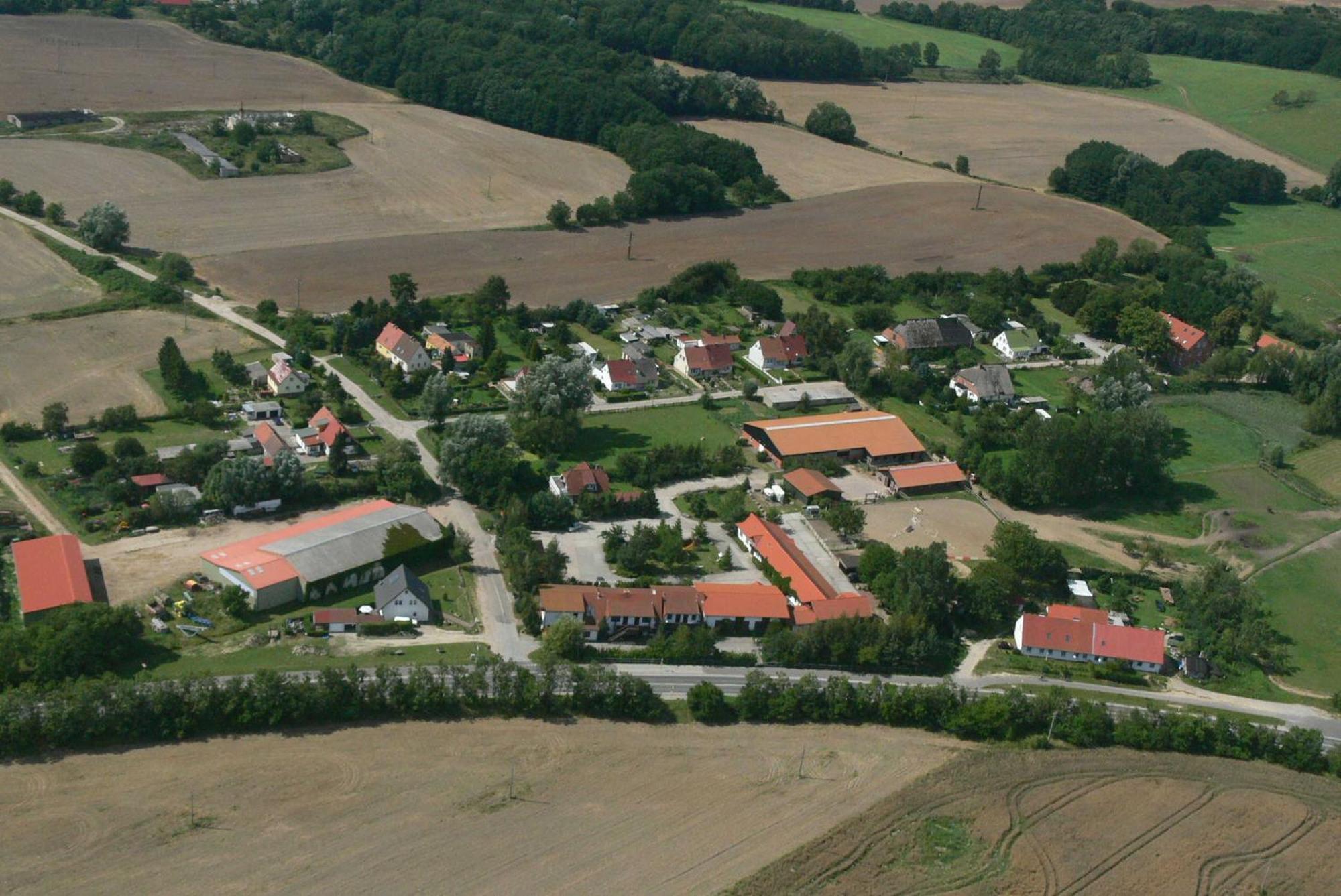 Landpension Dubnitz - Ferienwohnung 1 Sassnitz Extérieur photo