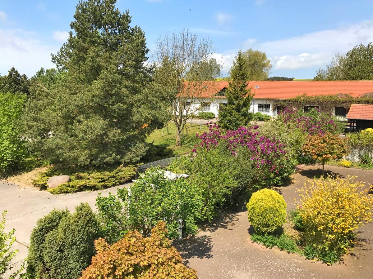 Landpension Dubnitz - Ferienwohnung 1 Sassnitz Extérieur photo